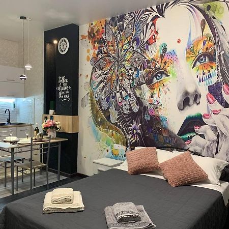 Academic St. Apartment Kharkiv Eksteriør bilde
