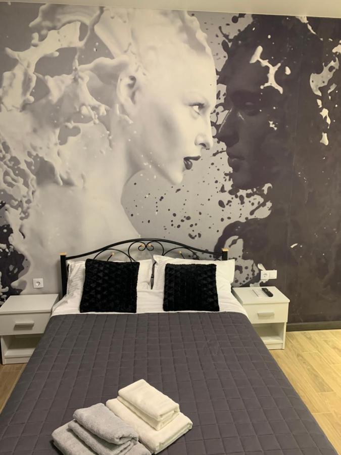 Academic St. Apartment Kharkiv Eksteriør bilde
