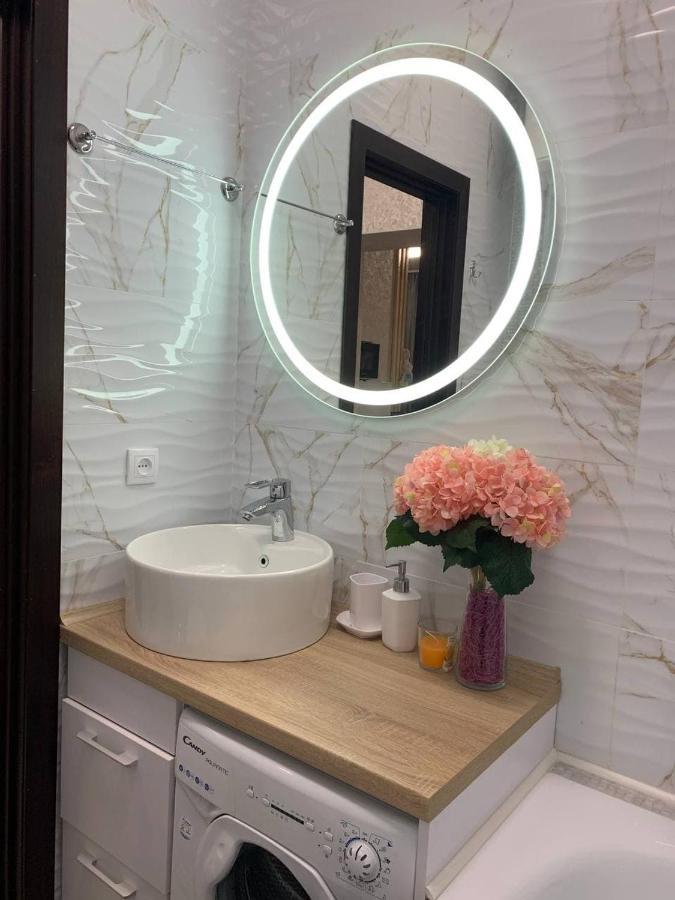 Academic St. Apartment Kharkiv Eksteriør bilde