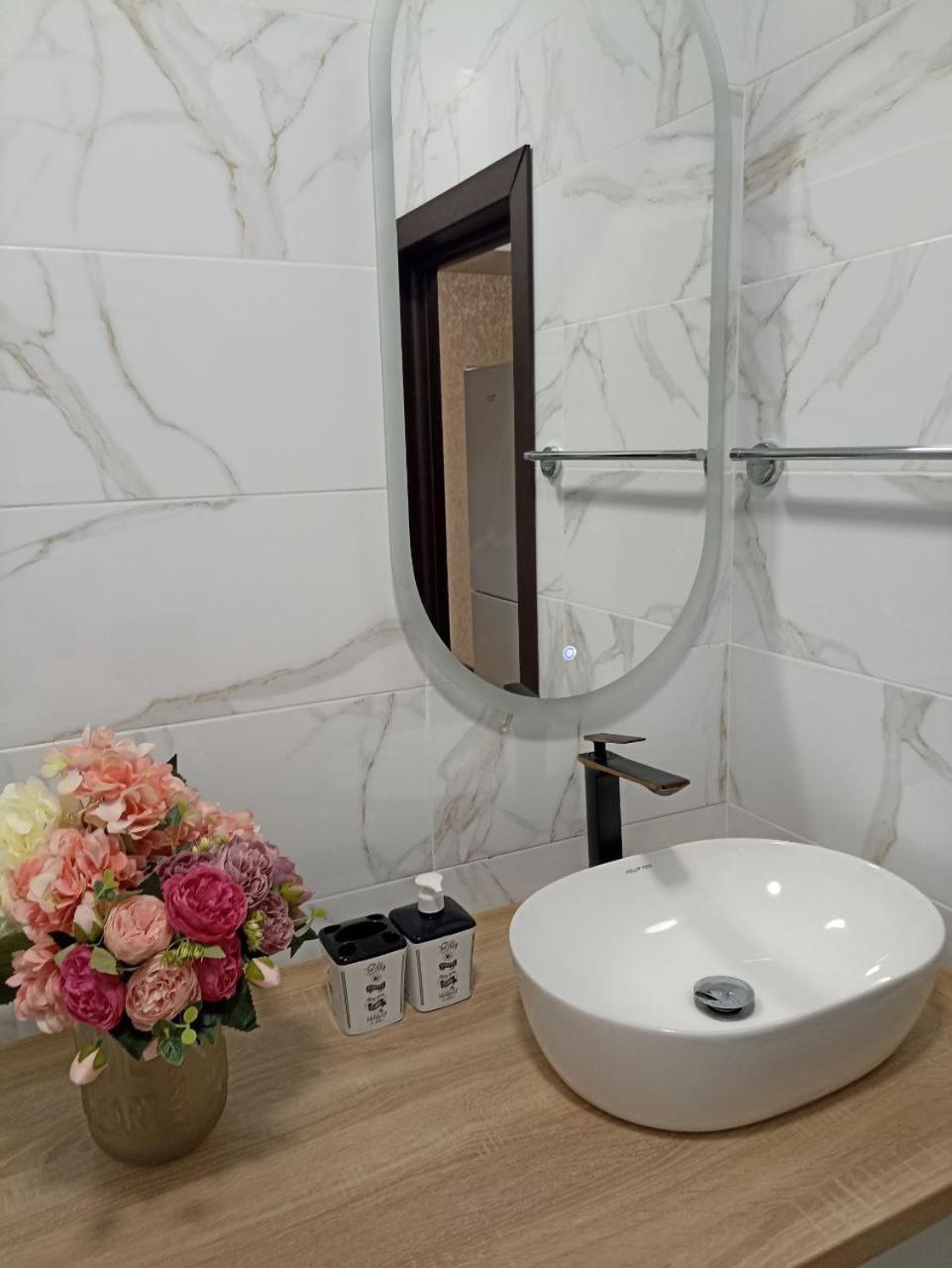 Academic St. Apartment Kharkiv Eksteriør bilde